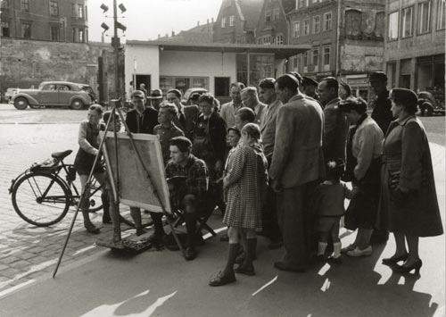 Rathausplatz, Mai 1949